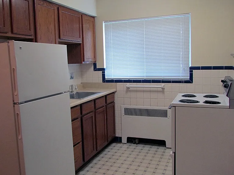 3921 Saint James Ave #1 — Photo 3