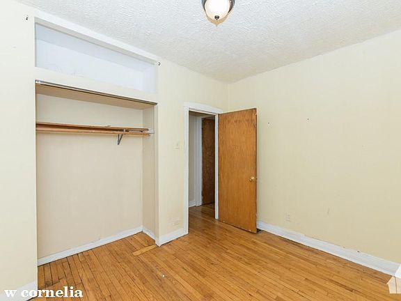 2nd image of 841 W Cornelia Ave #1317