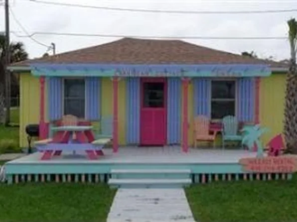 218 3rd Ave S, Kure Beach, NC 28449