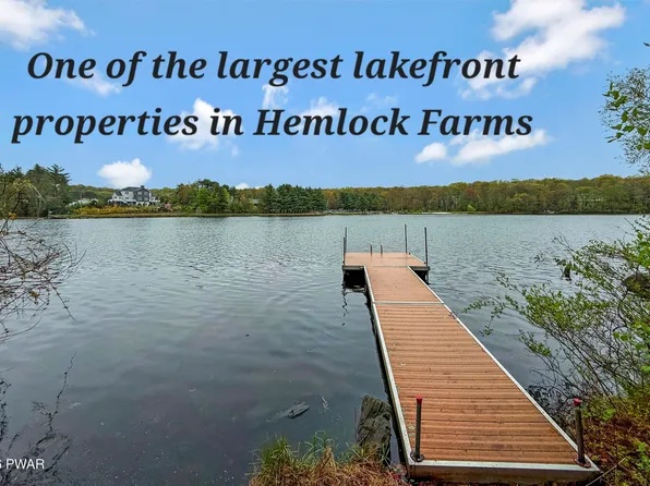 809 Blackbirch Ct, Hawley, PA 18428