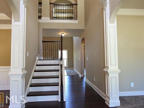2nd image of 3319 Bartlett Ave #22