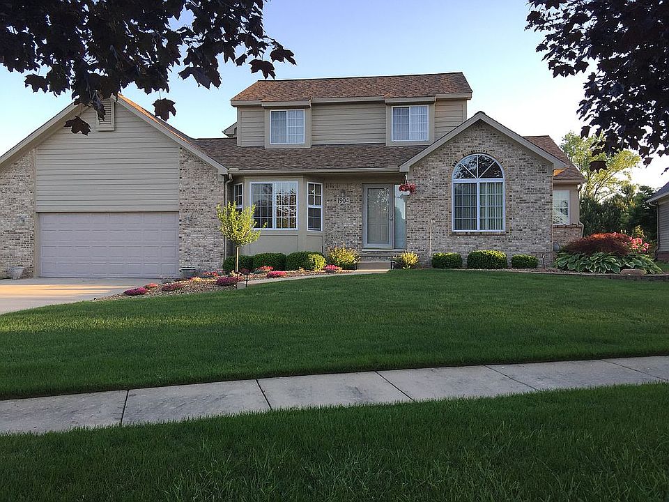 1st image of 1904 Dorchester Dr