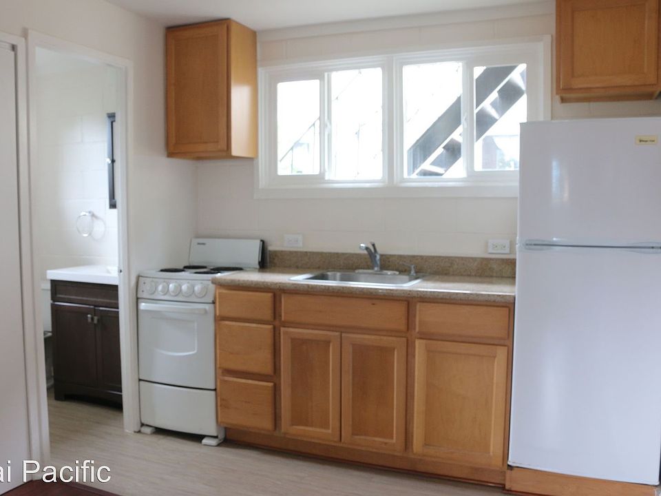 2nd image of 148 S School St #B