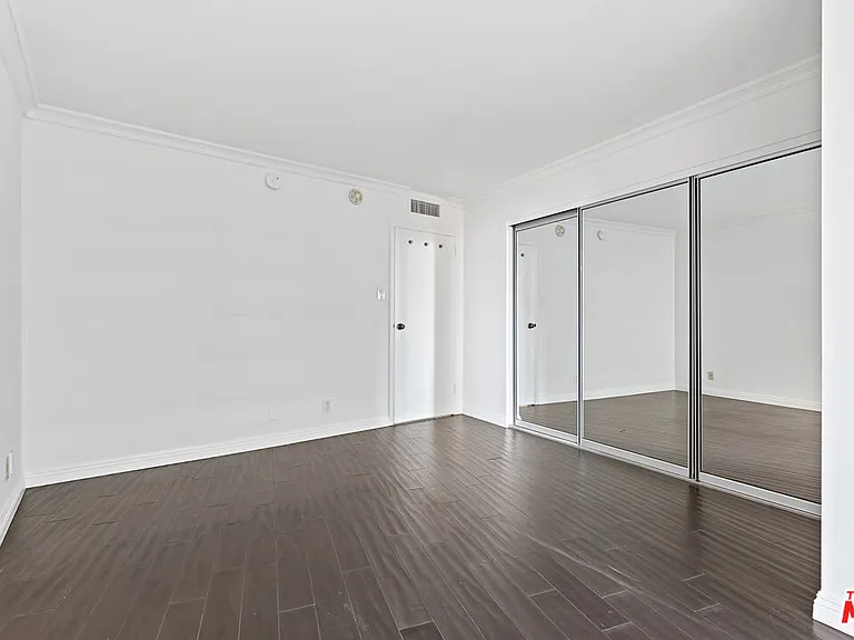 4316 Marina City Dr #531 — Photo 8