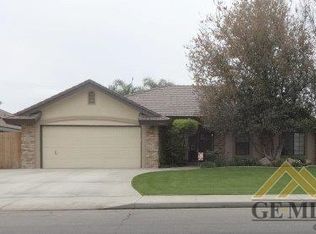 11105 Yorkshire Dr, Bakersfield, CA