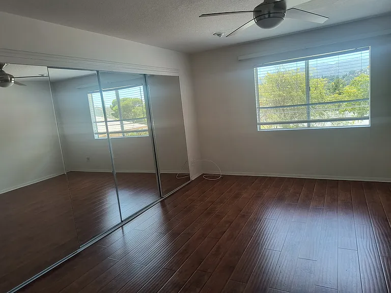 10208 Pinewood Ave #7 — Photo 12