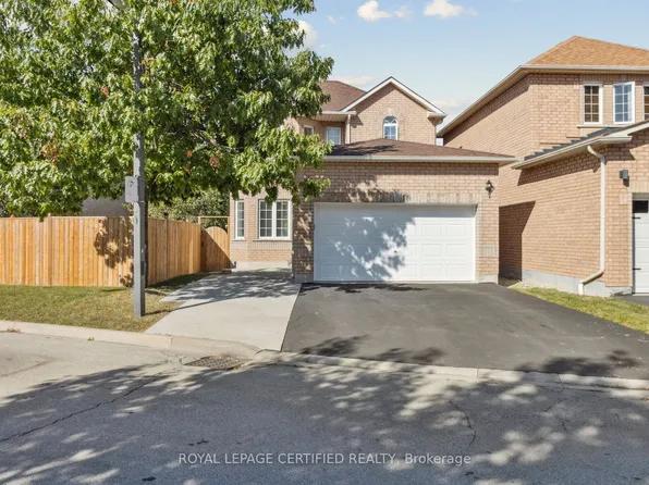 530 Driftcurrent Dr #1, Mississauga, ON L4Z 4G2