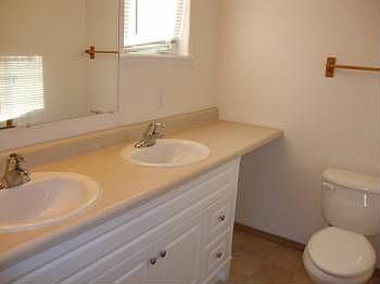 2nd image of 179 Vassar Cir