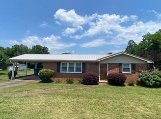 92 W Noell Ave, Denton, NC 27239