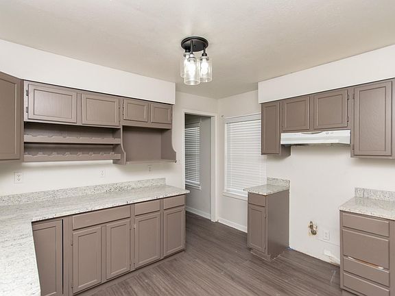 2nd image of 4518 Kosarek Dr