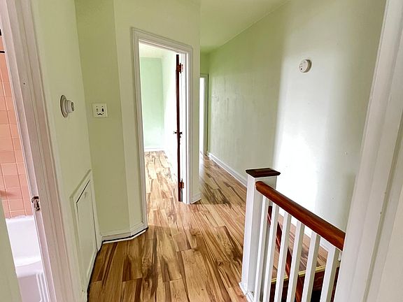 5th image of 3158 Rawle St Floor 2