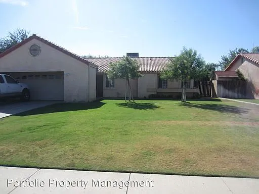 712 Monica St photo 1