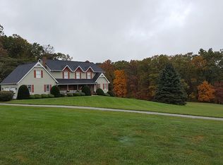 4010 Rustin Dr, Hampstead, MD 21074