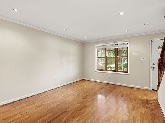 4th image of 627 N Alfred St