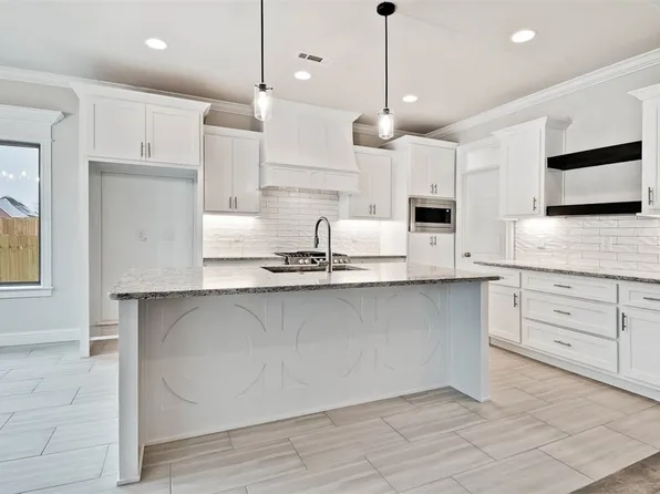 1912 Charles St, Pea Ridge, AR 72751