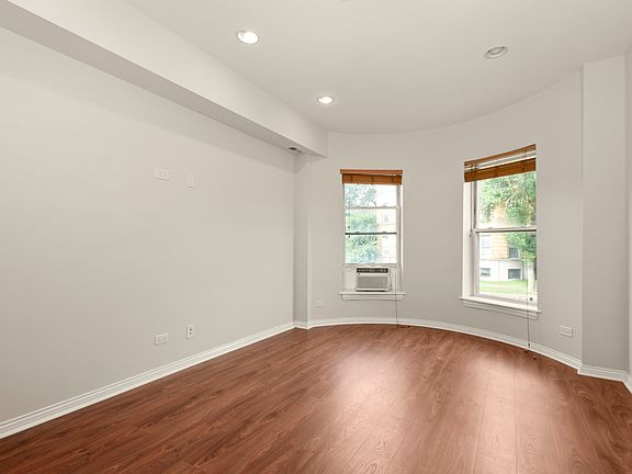5th image of 4519 S Calumet Ave #1