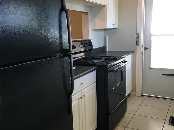 3rd image of 8787 Cabot Dr