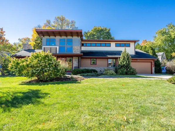 1225 East Manor CIRCLE, Bayside, WI 53217