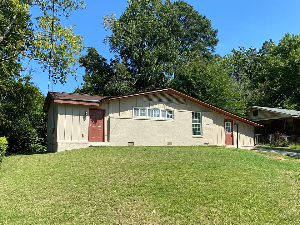 950 Piedmont Dr