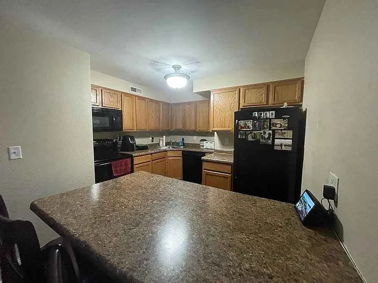 500 Grandview Ct — Photo 4