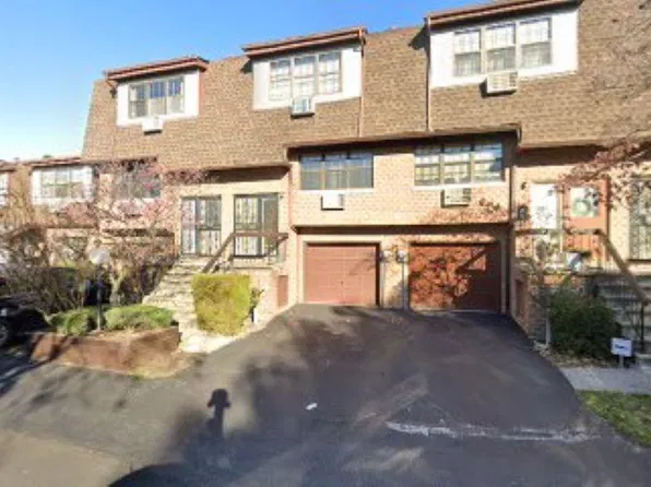 12021 Ketch Court #37, College Point, NY 11356