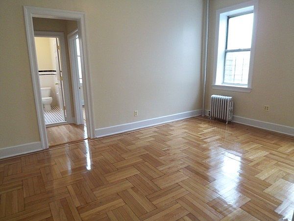 2nd image of 2404 Grand Ave