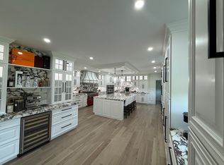 959 Chestnut St, Newton, MA 02464