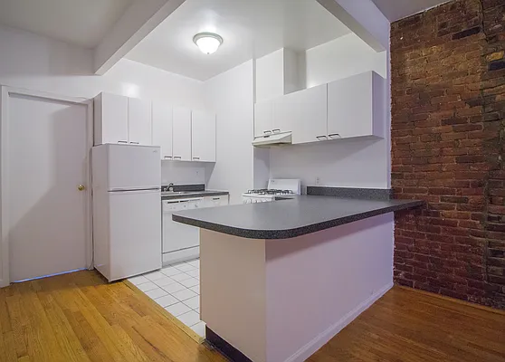 Rented by City Connections Realty | media 40