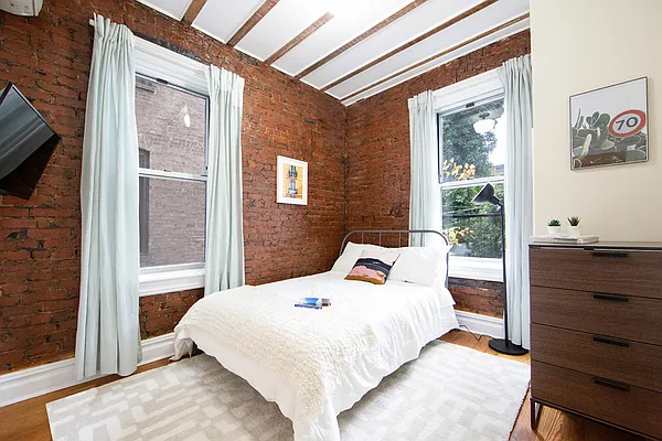 Rented by Triplemint | media 11