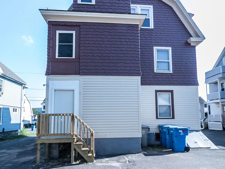 34 Ward St #3 — Photo 3