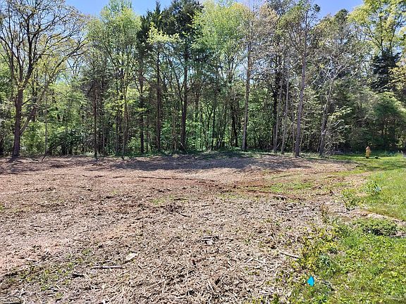 5th image of 2740 Kenwood Dr