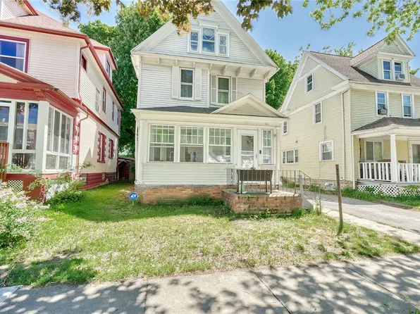111 Rosewood Ter, Rochester, NY 14609