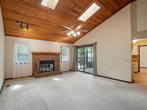 3rd image of 2876 Buxton Ln