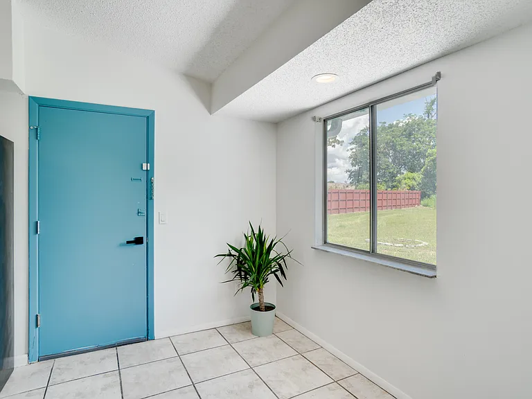 8724 Tall Pine Ln — Photo 25