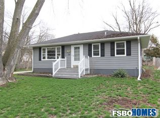 141 25th St SW, Cedar Rapids, IA 52404