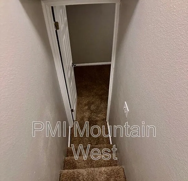 567 N 200 E #3 — Photo 31
