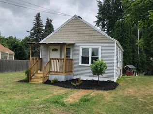 102 E Vinewood St, Durand, MI 48429