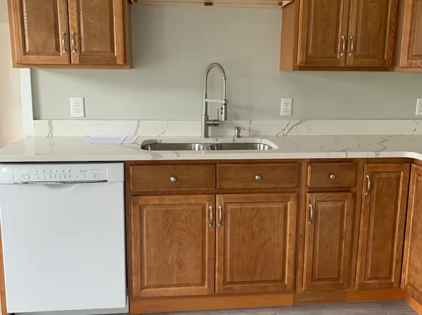 (undisclosed Address), Clinton, MA 01510