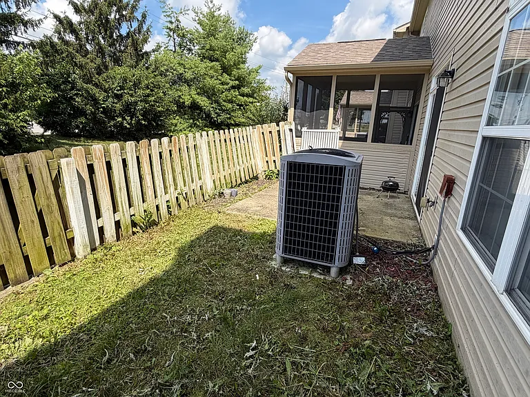 2424 Boyer Ln — Photo 11