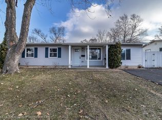 437 Fenton Ave, Romeoville, IL 60446