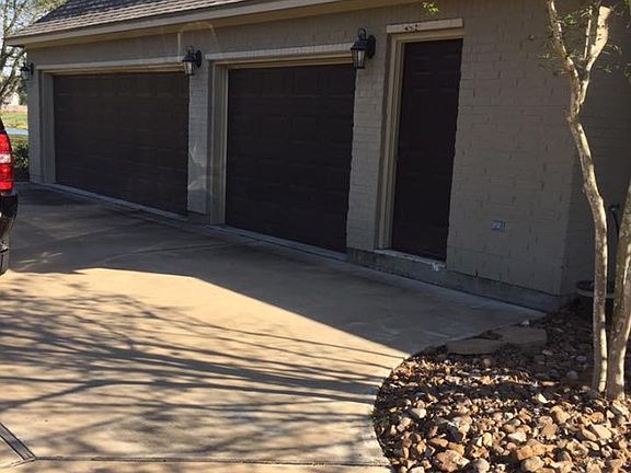 4th image of 1033 Heritage Oaks Dr