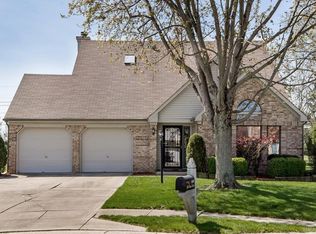 5449 Old Barn Cir, Indianapolis, IN