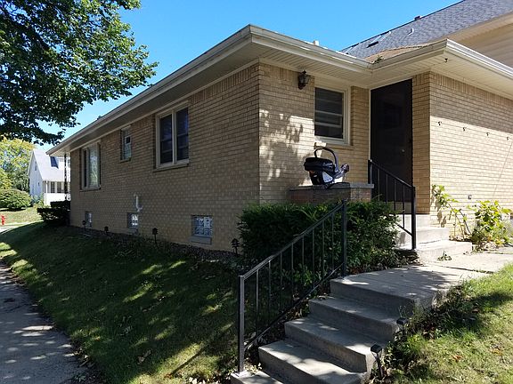 2nd image of 519 Montana Ave