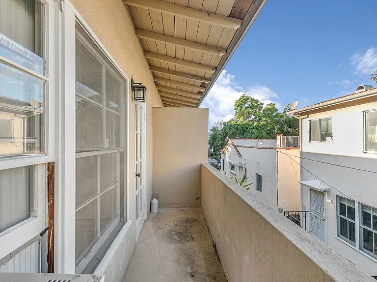 1122 S. Shenandoah St. — Photo 10
