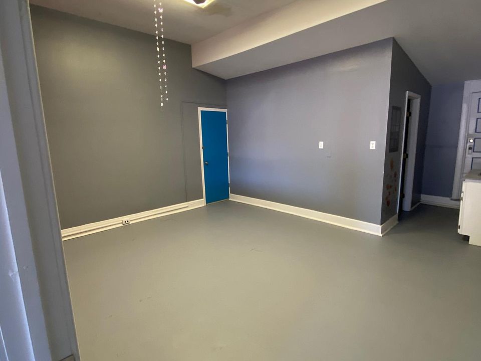 1st image of 18 Strawberry St