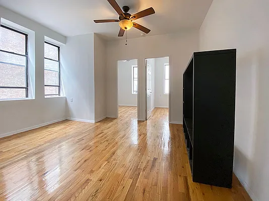 Rented by Kahen Properties | media 9