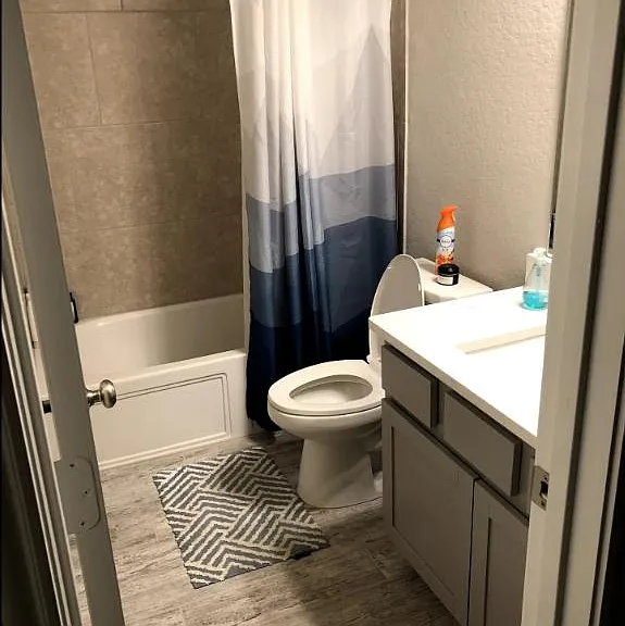 Shared Bathroom with 1 other guest
