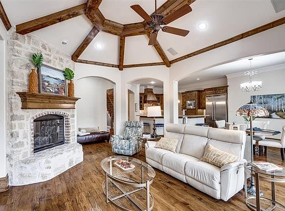 5th image of 6909 Portobello Dr