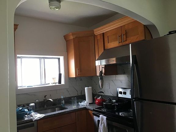4th image of 33 Jefferson St #3C