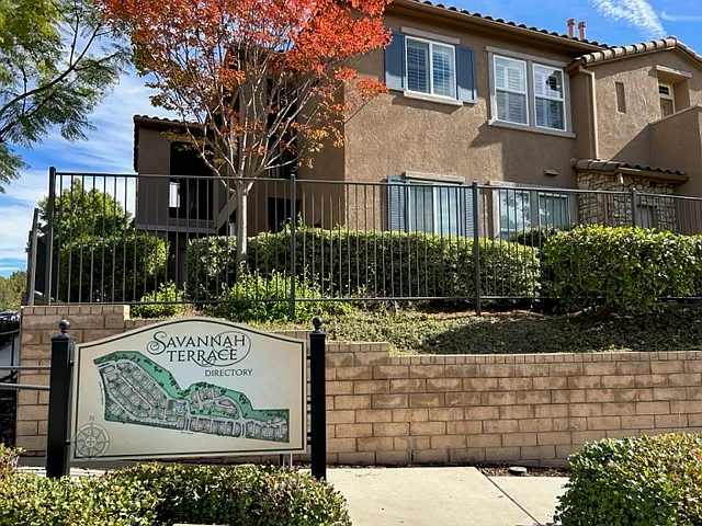 2 bed, 956 sqft, $3,400 — Photo 4